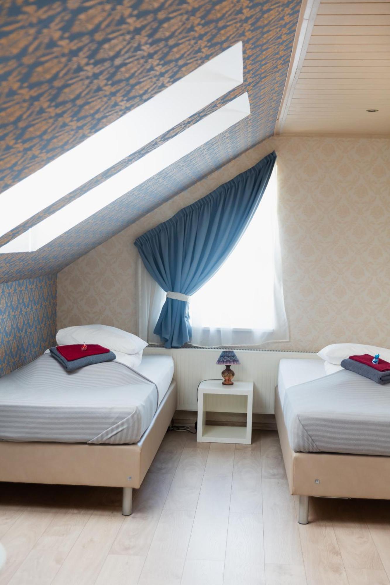 Konrad Family Guesthouse Курессааре Екстер'єр фото