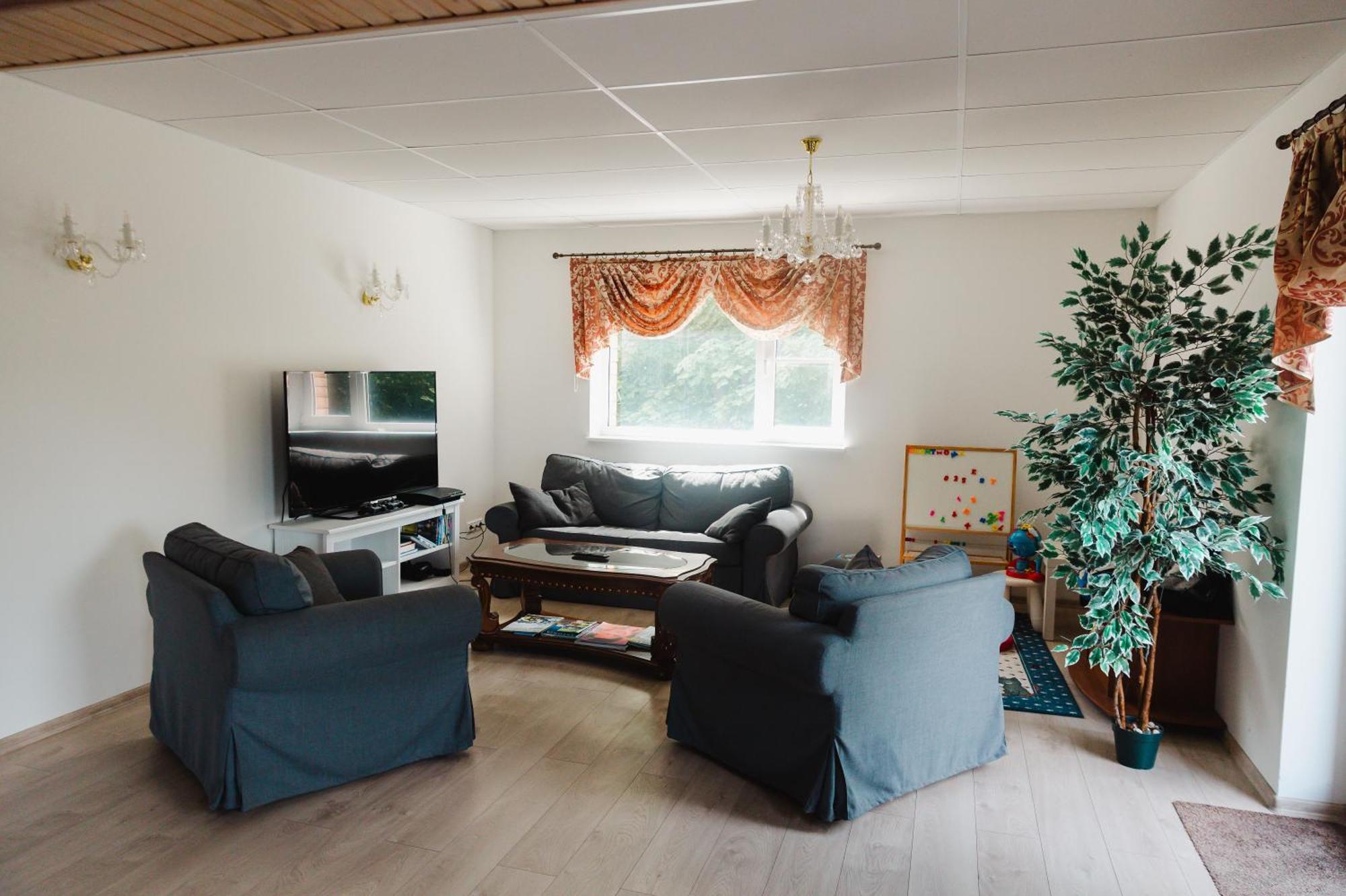 Konrad Family Guesthouse Курессааре Екстер'єр фото