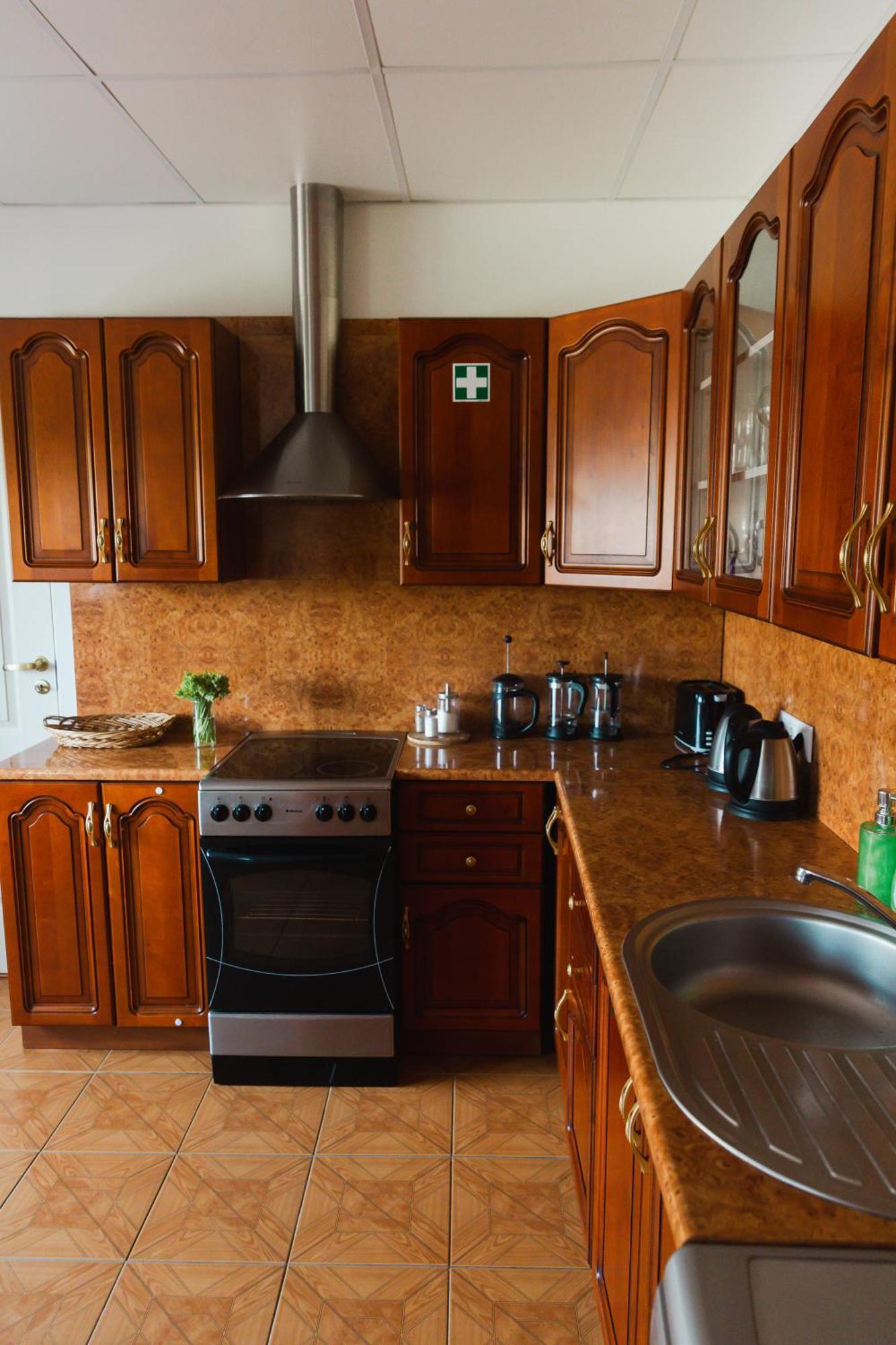 Konrad Family Guesthouse Курессааре Екстер'єр фото
